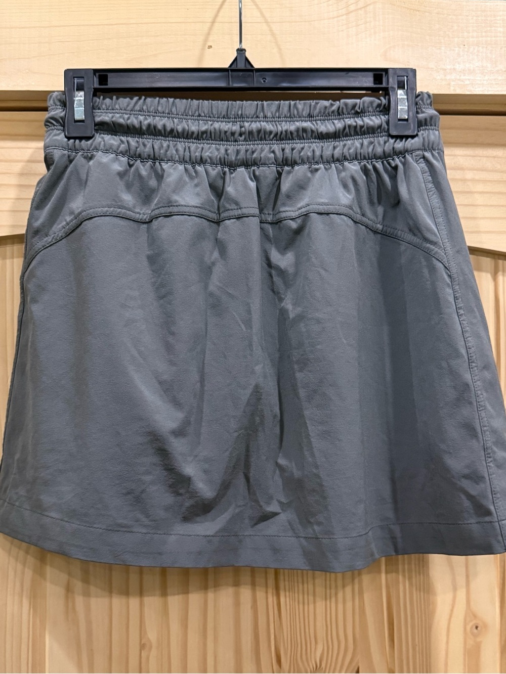 Athleta Casual Zippered Gray Mini Skort - Picture 4 of 6